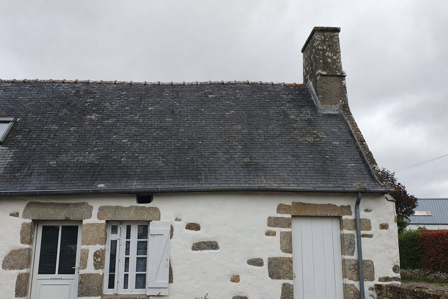 Durée de vie d'une toiture en ardoise naturelle sur une maison bretonne — MD Toiture Rennes